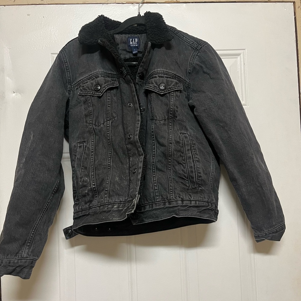 GAP women Black Sherpa-Lined Denim Jacket